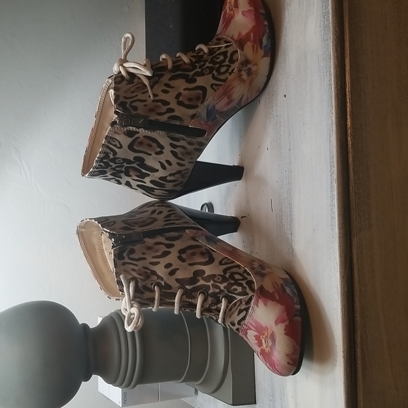 NWOT Goby Ankle Boots SZ 39/7 - Picture 5 of 8